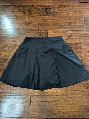 Blogilates Crossover Waist Athletic Skirt Skort with Built in Shorts Size M